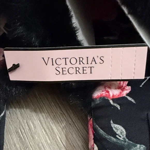 Victoria's Secret Black Floral Slippers - Picture 6 of 6